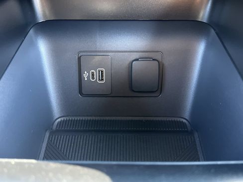New 2026 Ford Explorer Active w/ Active Comfort Package RWD image 7