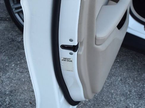 Used 2021 Mercedes-Benz GLC 300 image 29