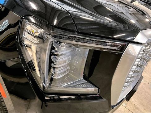 Used 2024 GMC Yukon XL Denali w/ Advanced Technology Package AWD/4WD image 34