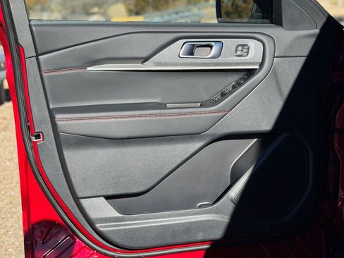 New 2026 Ford Explorer ST-Line w/ ST-Line Street Pack image 16