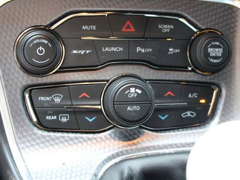 Used 2019 Dodge Challenger SRT Hellcat RWD image 18