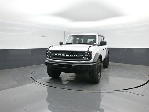 New 2026 Ford Bronco 4-Door AWD/4WD image 3