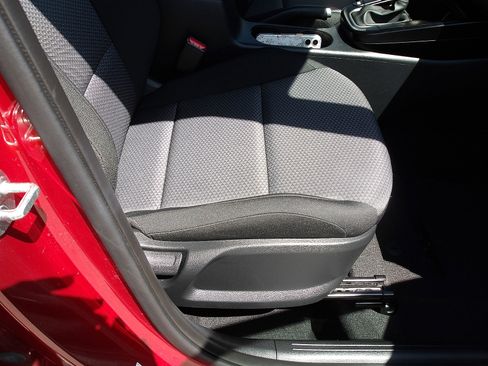 Used 2023 Kia Soul LX w/ LX Technology Package FWD image 9