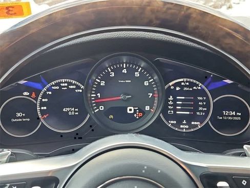 Certified 2022 Porsche Cayenne image 35