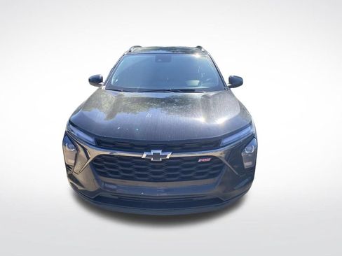 Used 2024 Chevrolet Trax RS w/ Sunroof Package FWD image 2