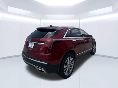 Used 2023 Cadillac XT5 Premium Luxury FWD image 3