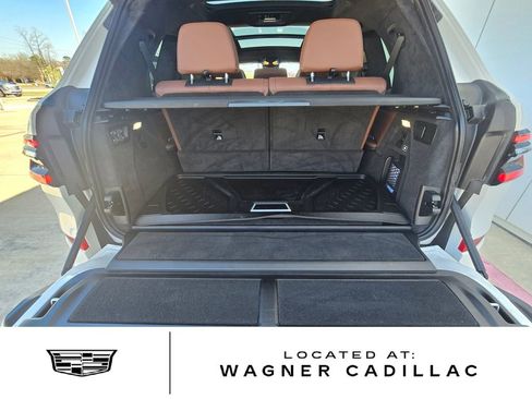 Used 2024 BMW X7 xDrive40i w/ Executive Package image 35