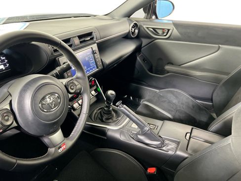 Used 2022 Toyota GR86 Premium image 22
