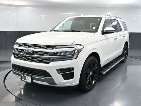 Used 2024 Ford Expedition Platinum AWD/4WD image 11