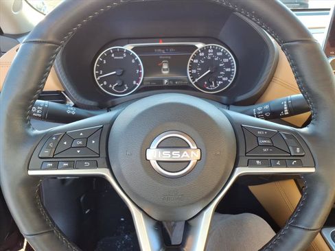 Certified 2025 Nissan Sentra SV w/ SV Premium Package FWD image 18