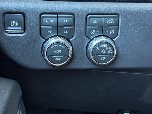 New 2026 GMC Sierra 1500 SLT w/ SLT Premium Plus Package AWD/4WD image 30
