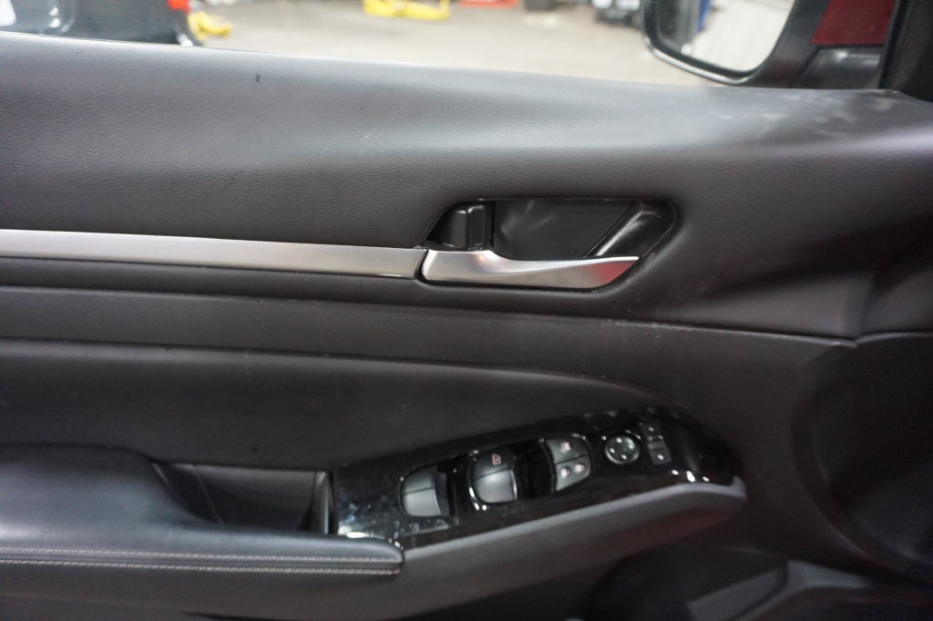Used 2023 Nissan Altima 2.5 SV FWD image 4