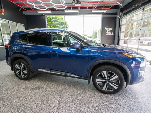 Used 2023 Nissan Rogue SL w/ SL Premium Package AWD/4WD image 5
