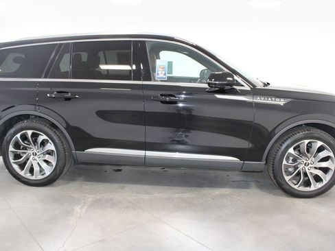 Used 2025 Lincoln Aviator Reserve image 11