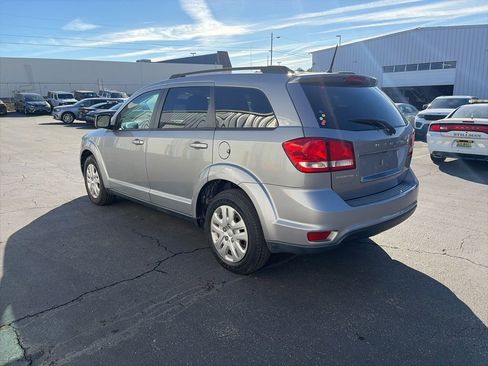 Used 2019 Dodge Journey SE image 5