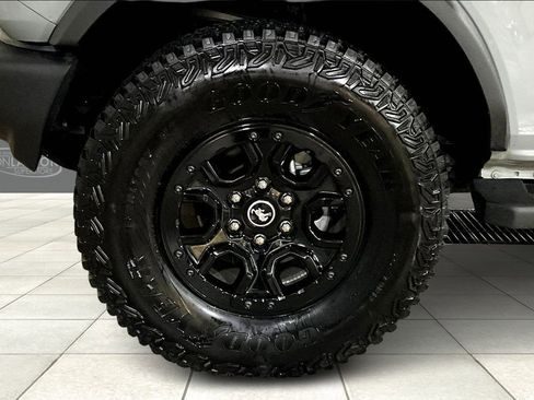 Certified 2022 Ford Bronco Wildtrak image 9