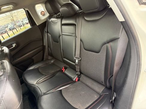 Used 2019 Jeep Compass Trailhawk image 6