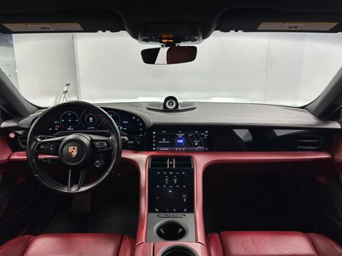 Used 2020 Porsche Taycan 4S image 39