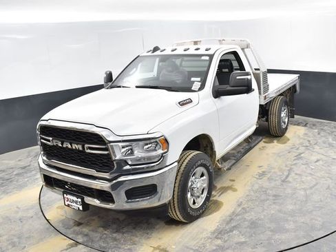 New 2024 RAM 2500 Tradesman w/ Chrome Appearance Group image 30