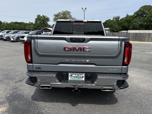 Used 2024 GMC Sierra 1500 SLT w/ SLT Premium Plus Package AWD/4WD image 4