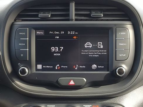 Certified 2023 Kia Soul LX w/ Option Group 015 FWD image 15