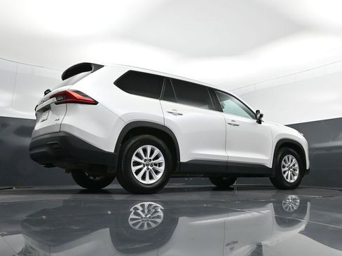 Used 2024 Toyota Grand Highlander XLE image 45