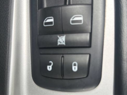 Used 2016 Dodge Journey SE w/ Flexible Seating Group FWD image 32