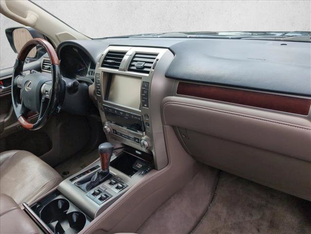 Used 2016 Lexus GX 460 Luxury w/ Preferred Accessory Package AWD/4WD image 28