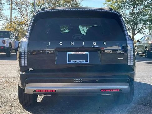 New 2026 Hyundai Ioniq 9 SEL image 4