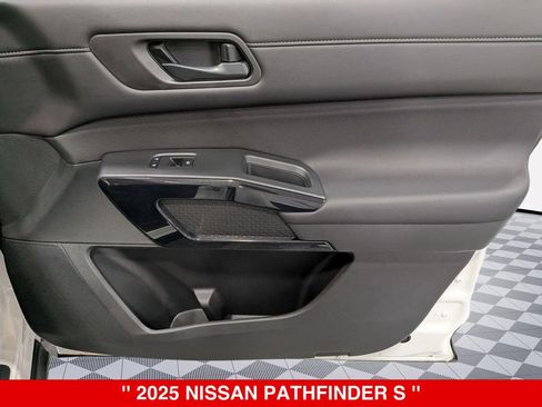 Certified 2025 Nissan Pathfinder S AWD/4WD image 32