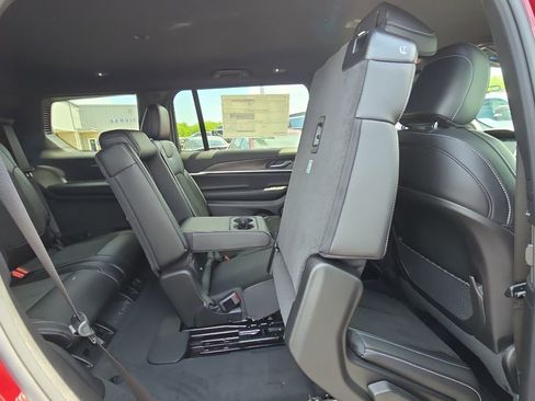New 2026 Jeep Grand Cherokee L 4WD image 46