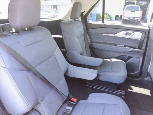 New 2026 Ford Explorer Active RWD image 28