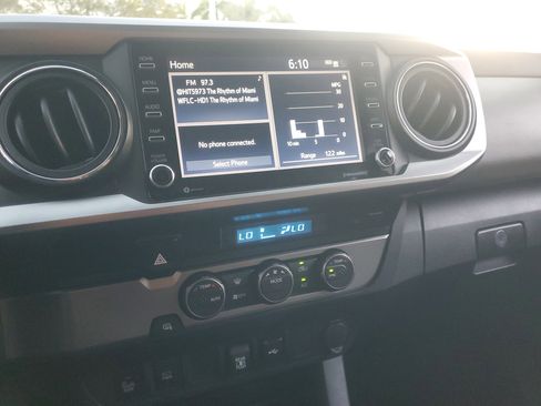 Used 2022 Toyota Tacoma SR5 w/ Technology Package image 24