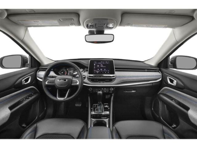 Used 2022 Jeep Compass Latitude AWD/4WD image 11