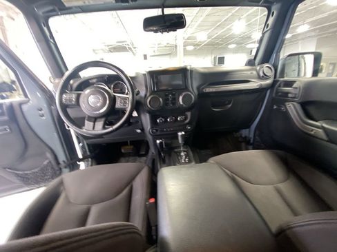 Used 2014 Jeep Wrangler Unlimited Sport AWD/4WD image 27