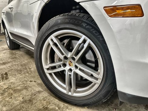 Used 2017 Porsche Macan S AWD/4WD image 12