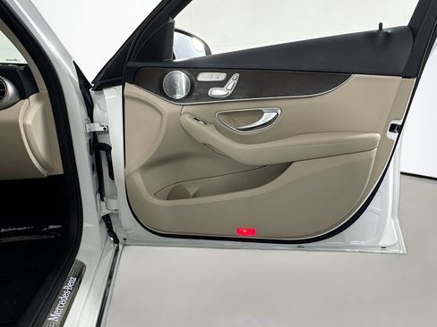 Used 2021 Mercedes-Benz C 300 Sedan image 23