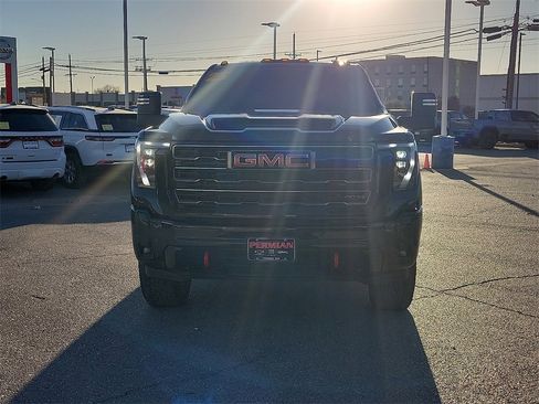 Used 2025 GMC Sierra 2500 AT4 w/ AT4 Premium Plus Package image 3