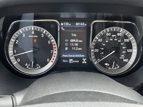 Used 2019 Nissan Titan PRO-4X w/ Pro-4x Convenience Package AWD/4WD image 28