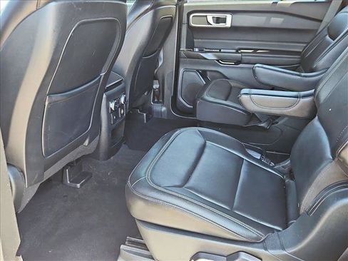 Used 2020 Ford Explorer XLT w/ Equipment Group 202A RWD image 27