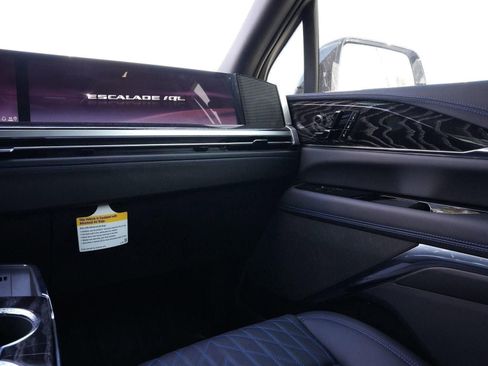New 2026 Cadillac Escalade IQL Sport 1 w/ LPO, ONYX Package image 86