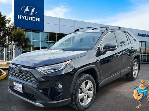 Used 2021 Toyota RAV4 Limited AWD/4WD image 1