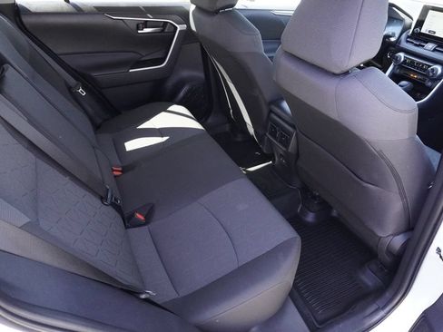 Used 2025 Toyota RAV4 XLE AWD/4WD image 26
