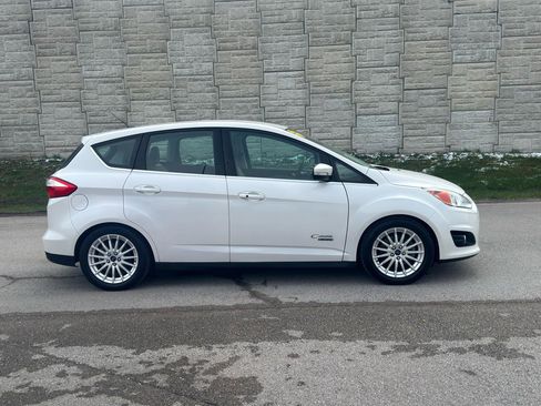 Used 2015 Ford C-MAX Energi SEL w/ Equipment Group 301A FWD image 8