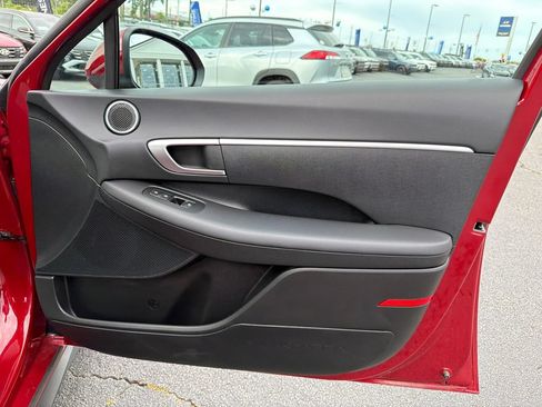Certified 2025 Hyundai Sonata SE FWD image 14