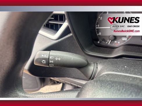 Used 2025 Toyota Corolla LE image 11