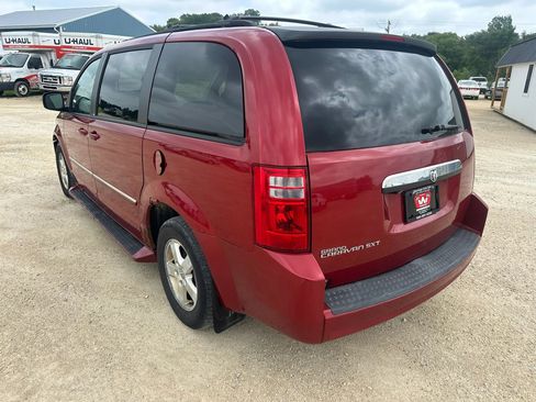 Used 2008 Dodge Grand Caravan SXT FWD image 8