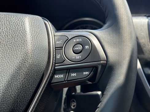 Used 2024 Toyota Camry SE FWD image 27