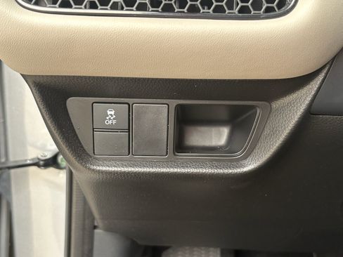 Certified 2025 Honda HR-V LX image 22