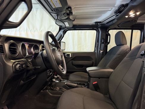 Used 2023 Jeep Wrangler Unlimited Sport image 5
